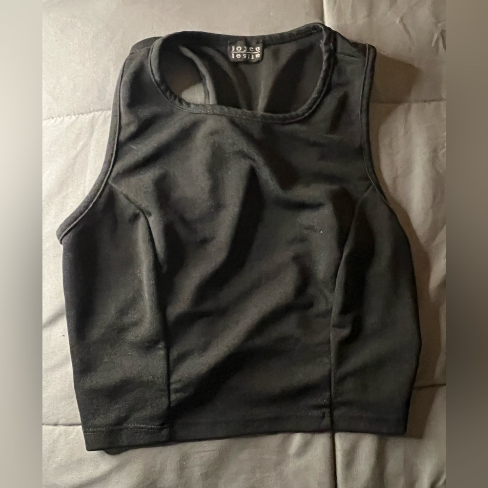 Crop-top tank w/ cut out back
Size: small